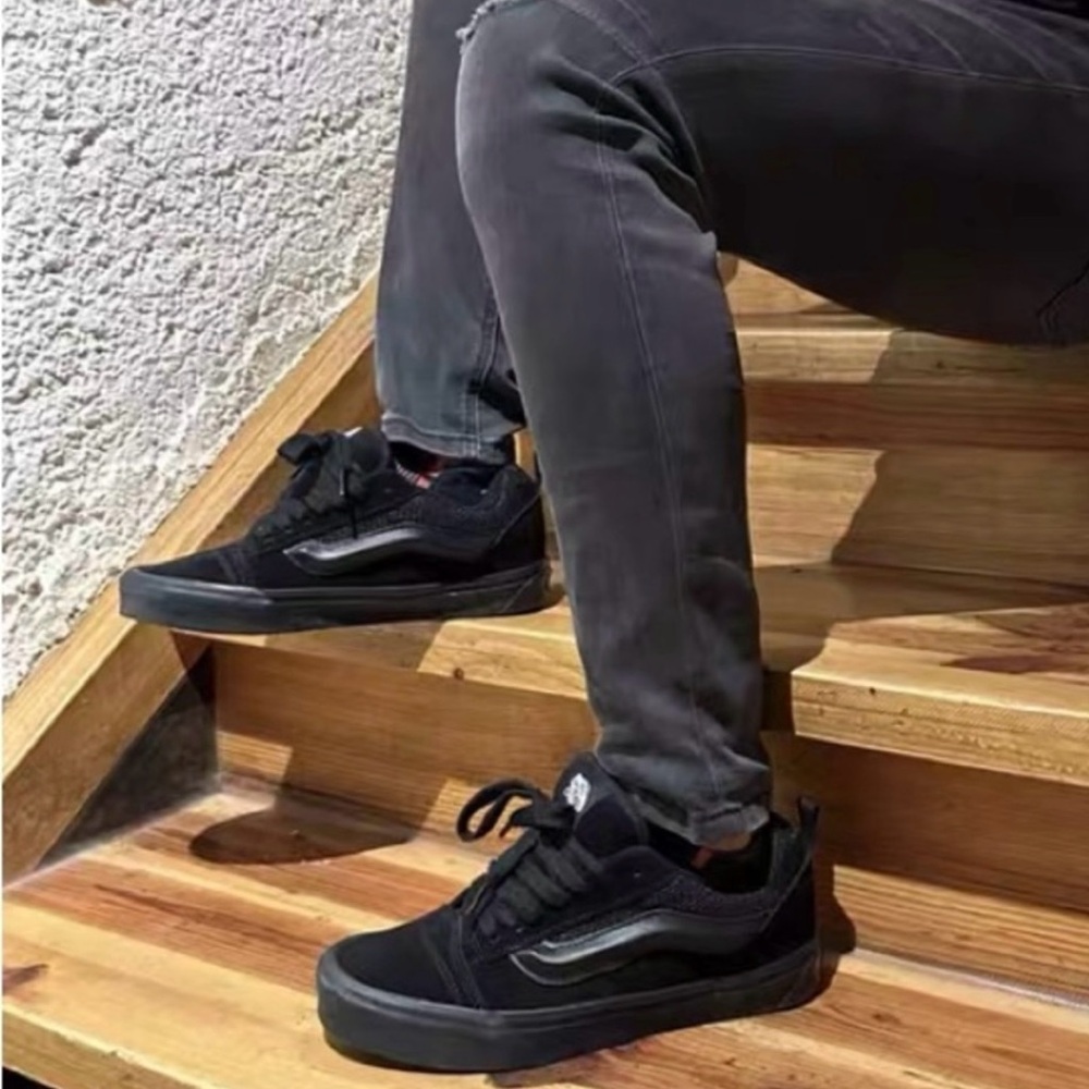 Nu Skool VANS Black, Unisex Shoes US Sz 8 Men / Sz 9.5 Women - Picture 12 of 13